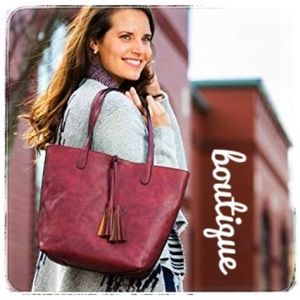 REVERSIBLE B.Boutique Women's Bon Voyage Vegan Leather Purse Set